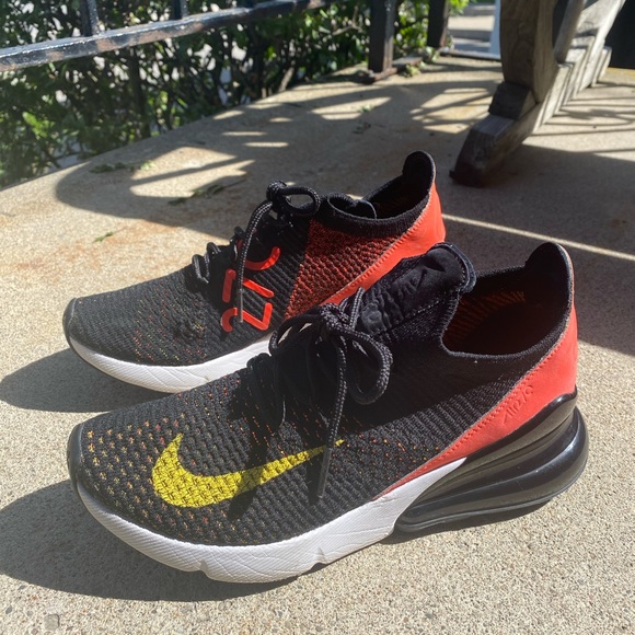 NIKE W AIR MAX 270 FLYKNIT BLACK/YELLOW STRIKE - Picture 5 of 7